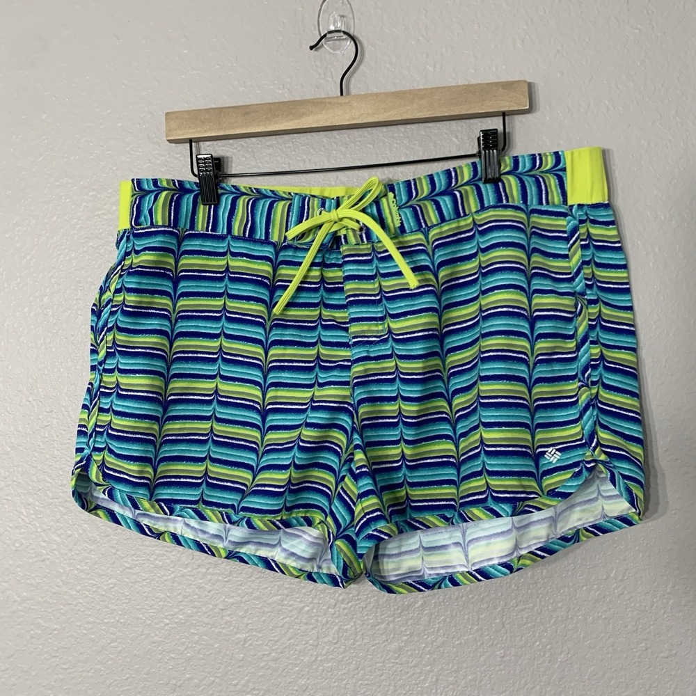 Columbia Women's Striped Pull-On Shorts Size‎ XL Omni-Shield Advanced Repellency